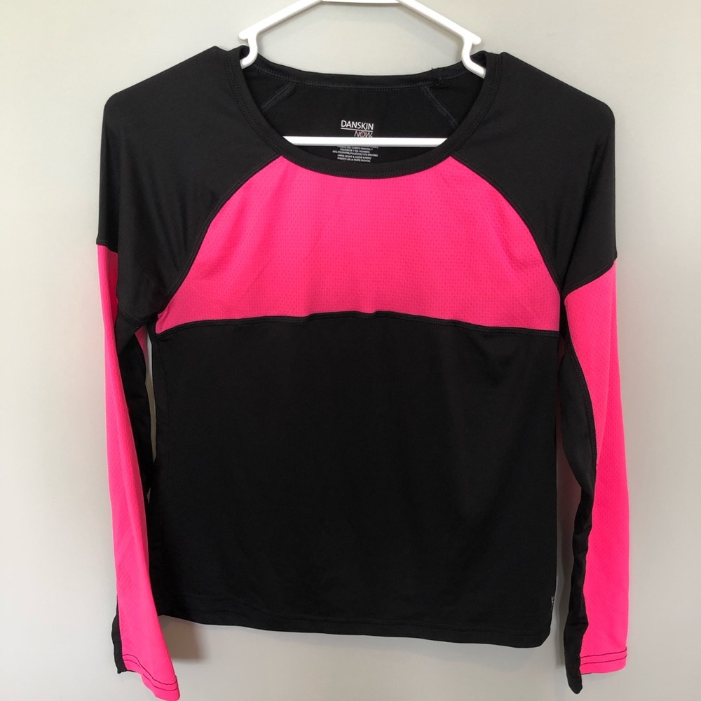 Danskin dri more shirt